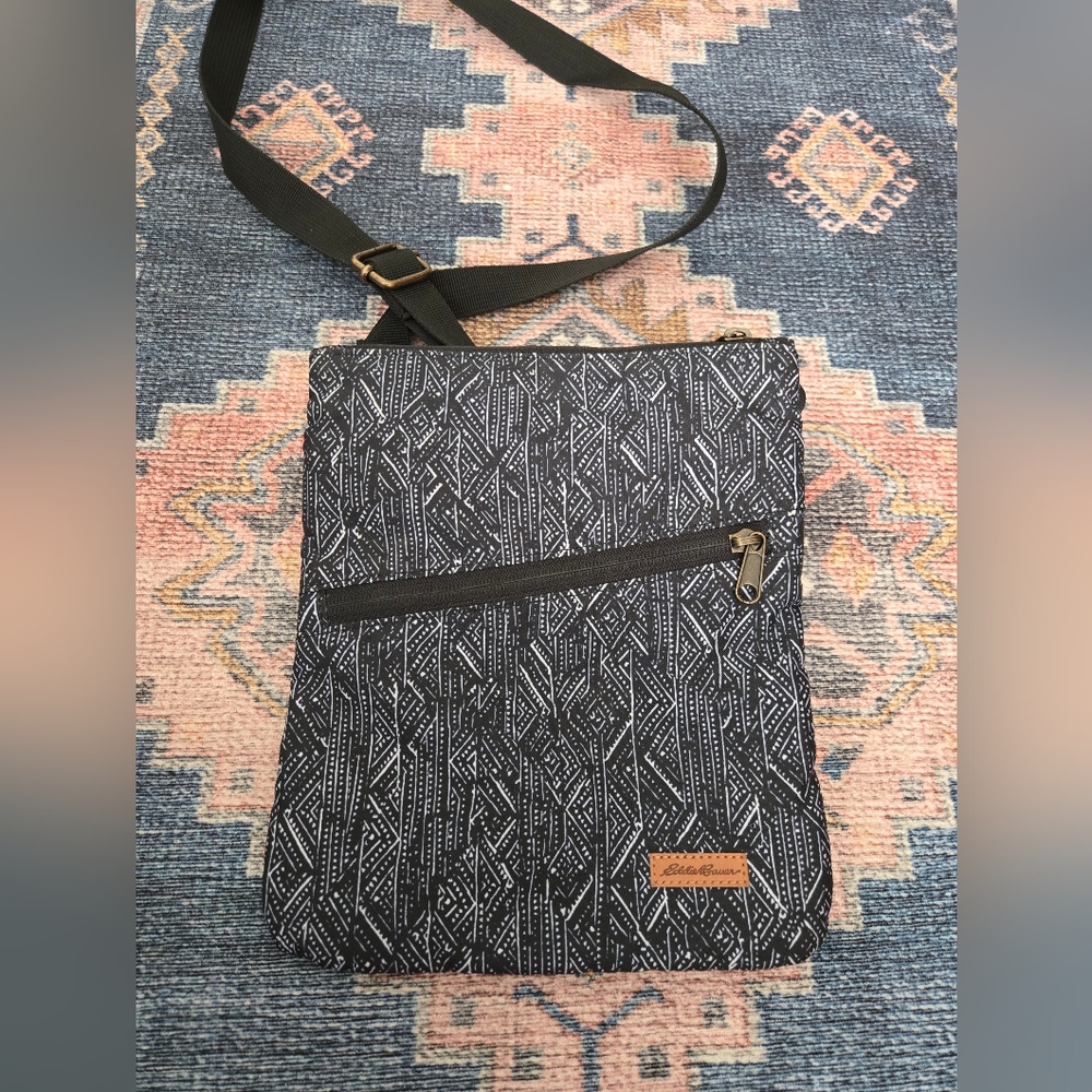 🆕 EDDIE BAUER | Travel Purse